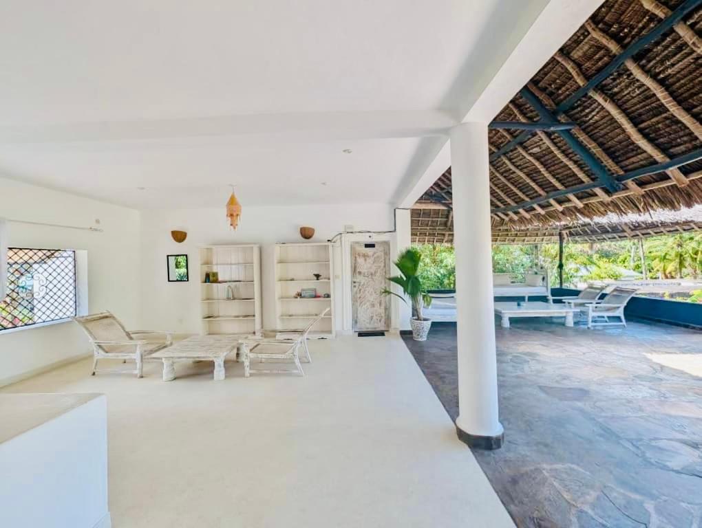 Apartament White Nyumba Malindi Zewnętrze zdjęcie